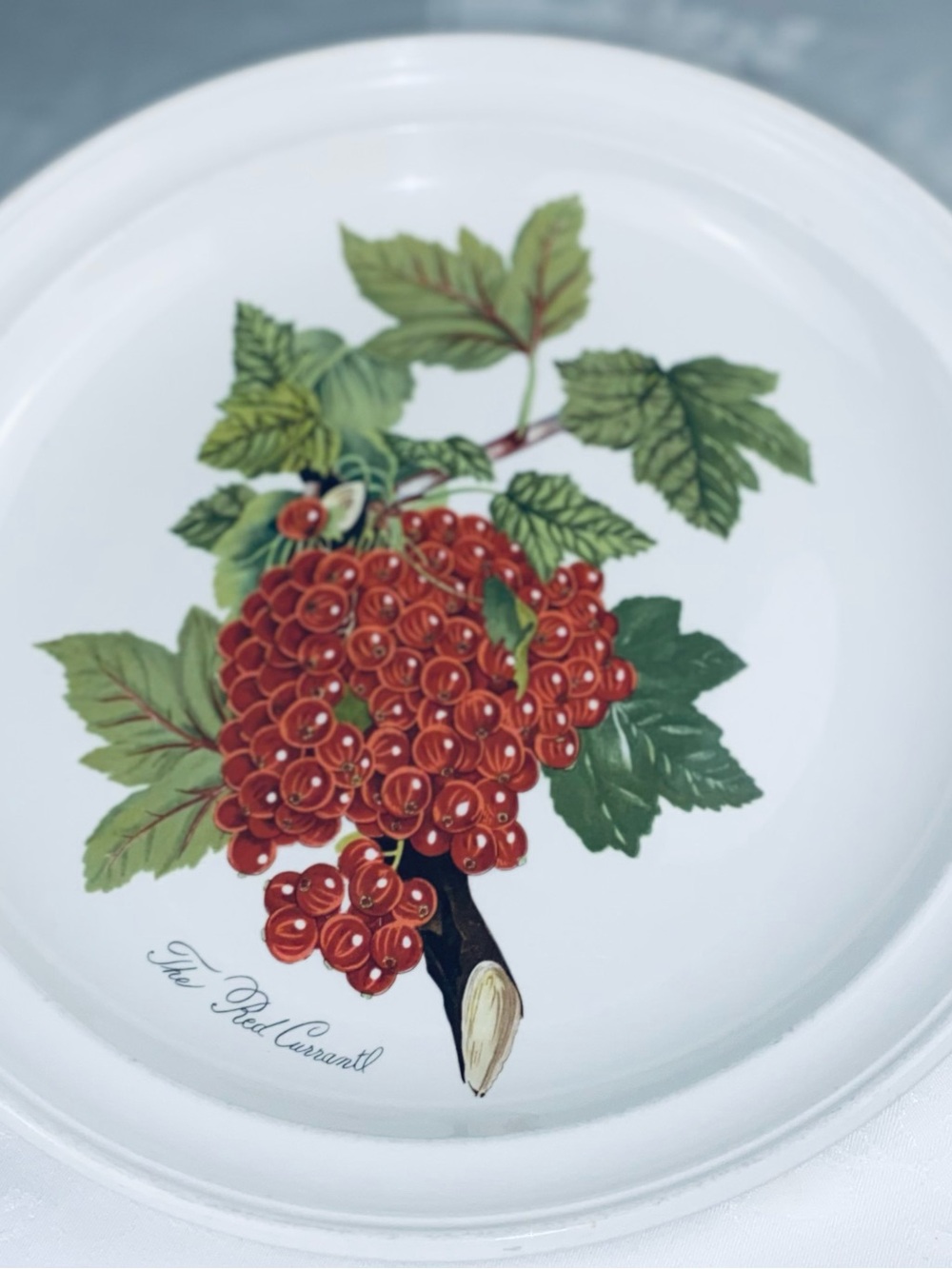 Portmeirion Romana “The Red Currant” Dinner Plate 10.5” wide